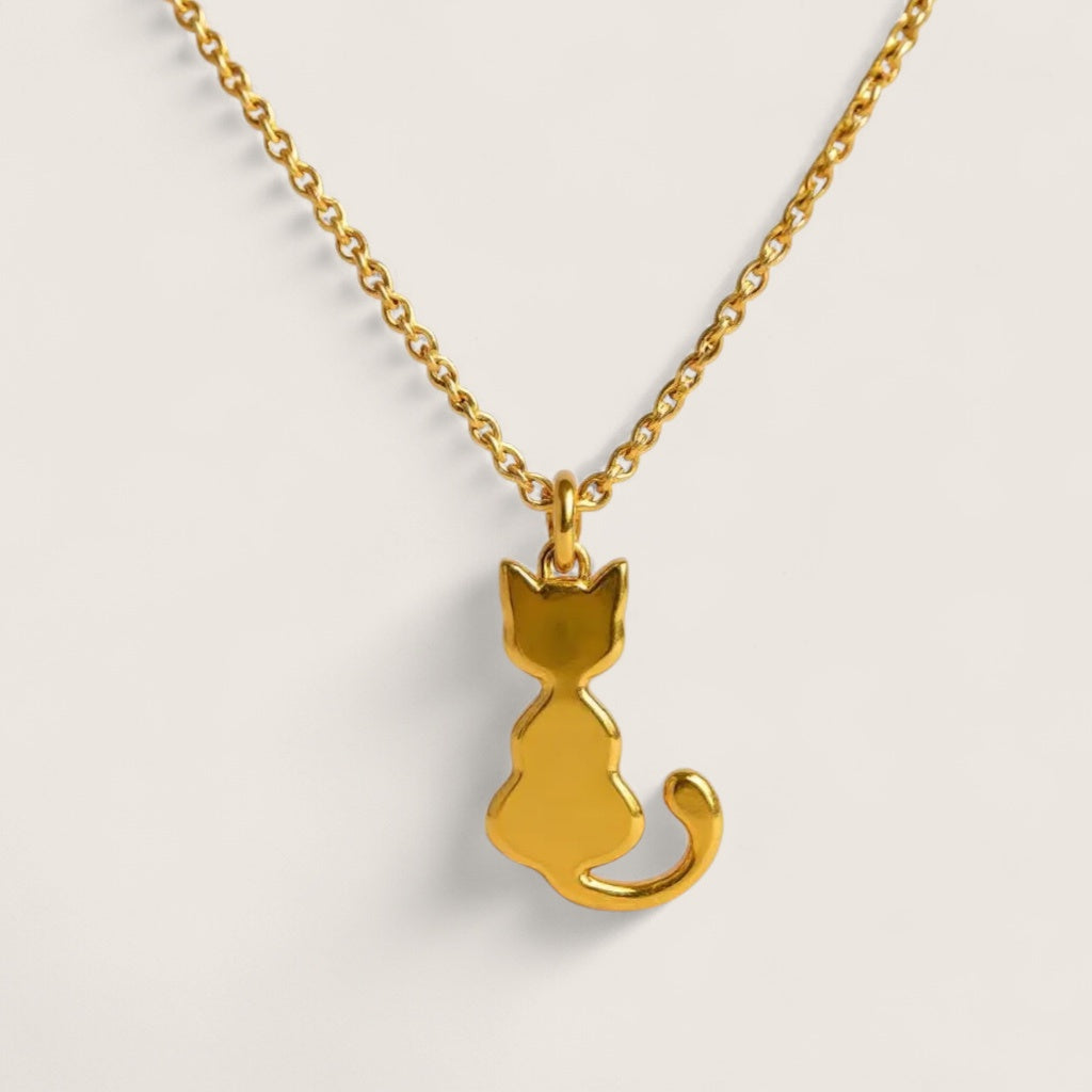 Quiet Whiskers – Sitting Cat Necklace