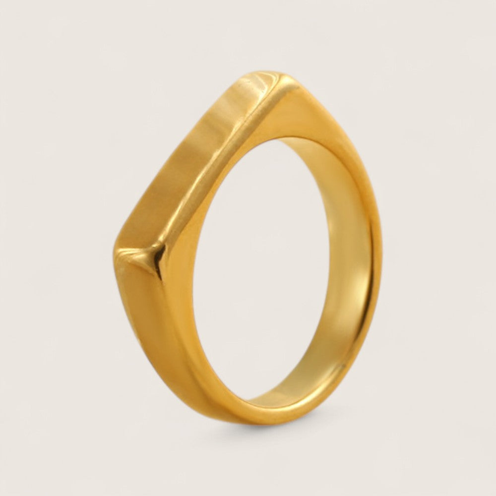 Valora – Rectangle Band Ring