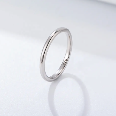 Smooth Beveled Thin Ring Band