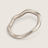 Fluid Edge – Wavy Band Ring