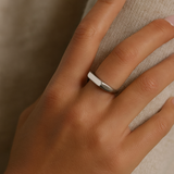 Valora – Rectangle Band Ring