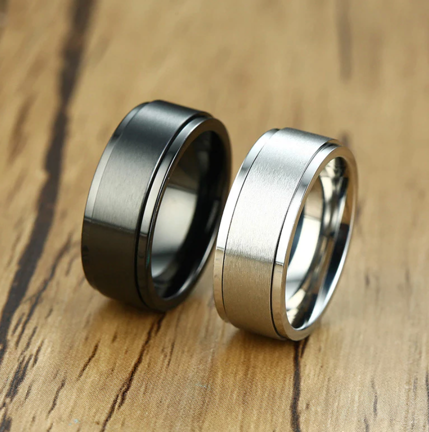 S.S. Brushed Flat Spinner Ring