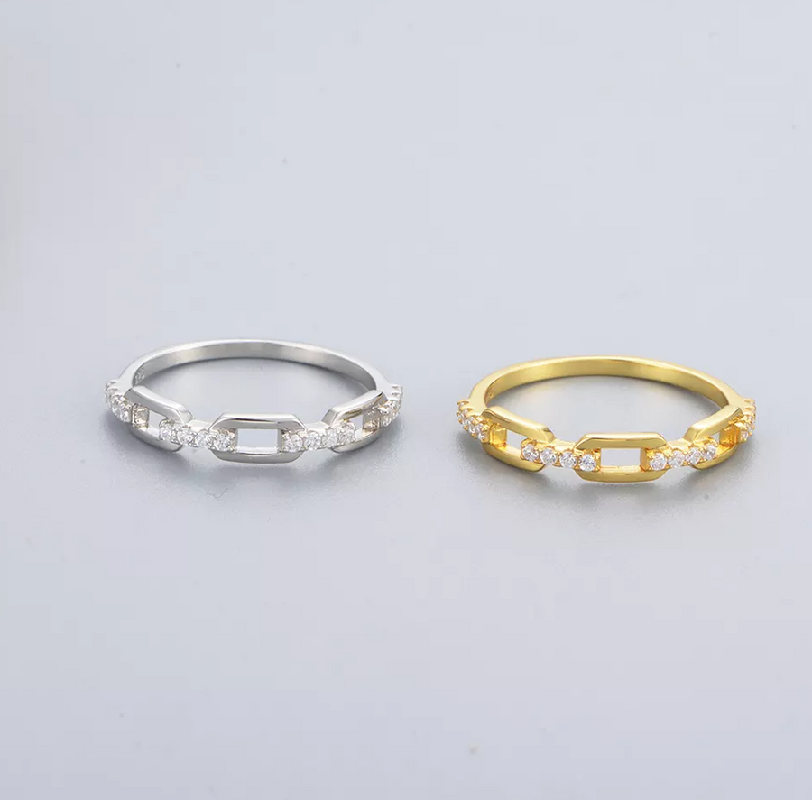 Triple Oval Open Link Ring