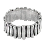 Linear Eternity Ring
