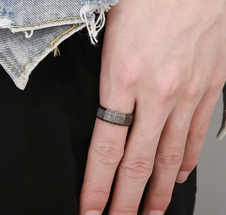 Oxidized Faceted Ring
